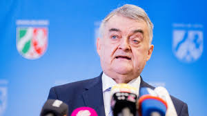 was hat herbert reul am linken auge